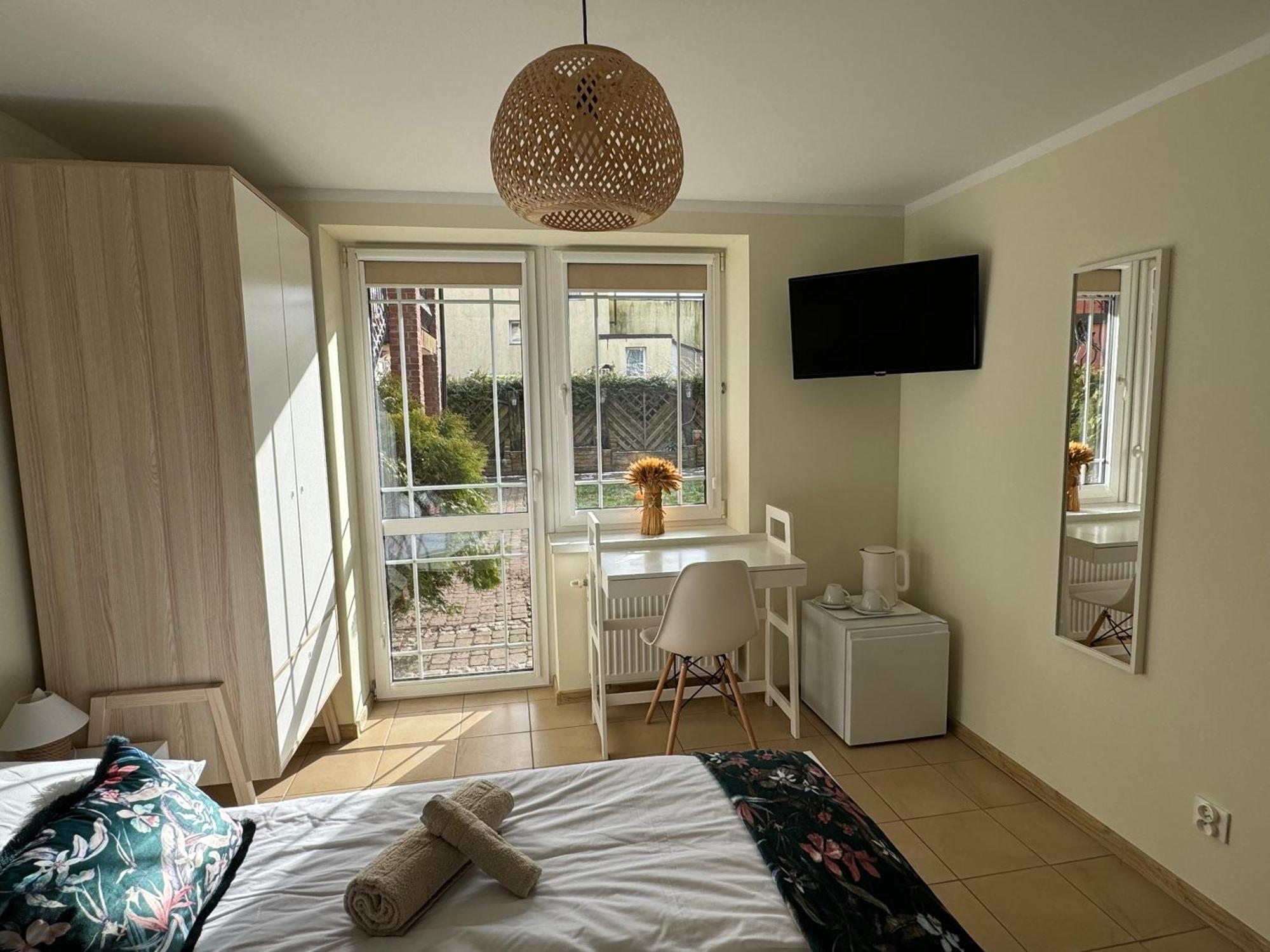 Wilczy Zaulek Hotel Mielno  Bagian luar foto