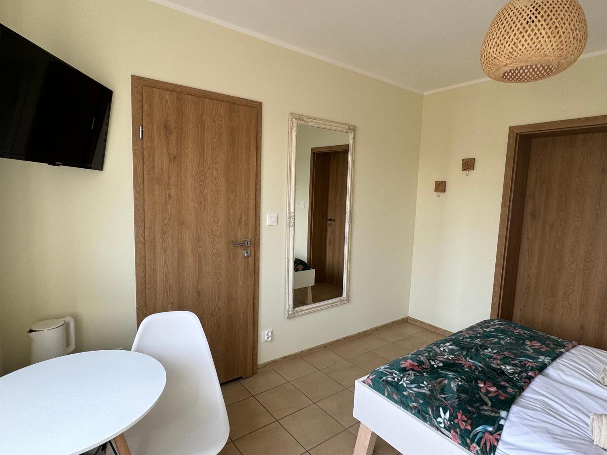 Wilczy Zaulek Hotel Mielno  Bagian luar foto